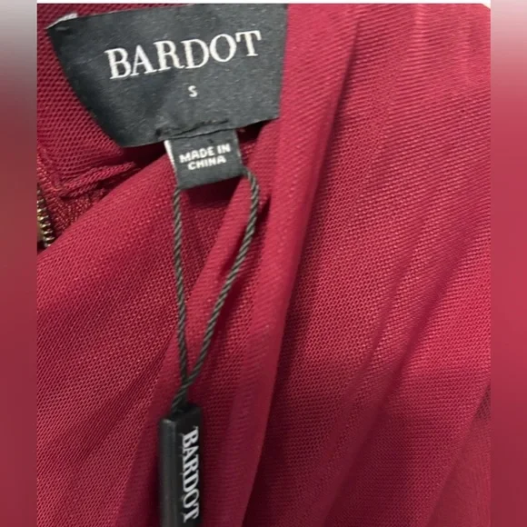 Bardot Aliyah Dress in Burgundy - Picture 4 of 13